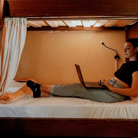 Berat Backpackers Hostel Екстериор снимка