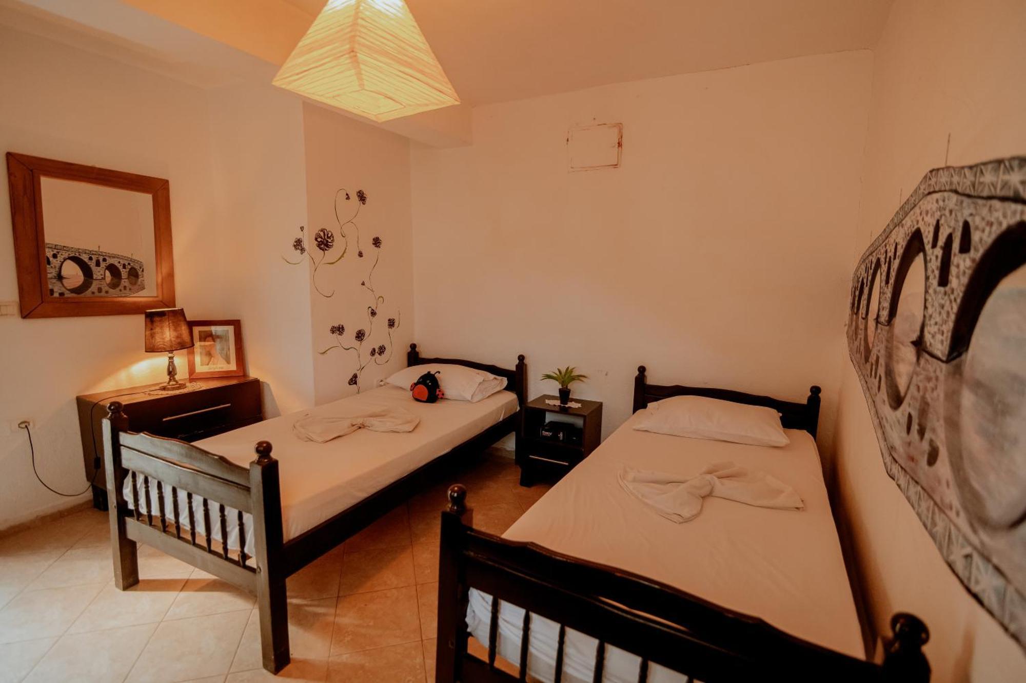 Berat Backpackers Hostel Екстериор снимка